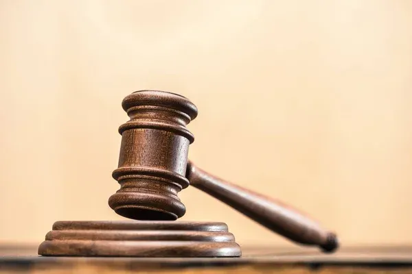 depositphotos_147829073-stock-photo-wooden-mallet-of-judge