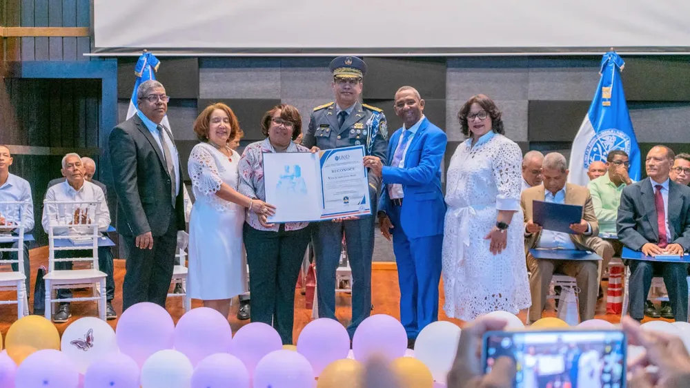 GENERAL MOQUETE BARAHONA