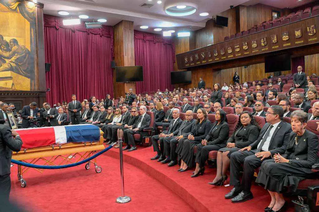 SENADO RINDE HONORES A SANCHEZ BARET
