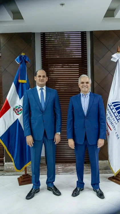 NUEVO DIRECTOR