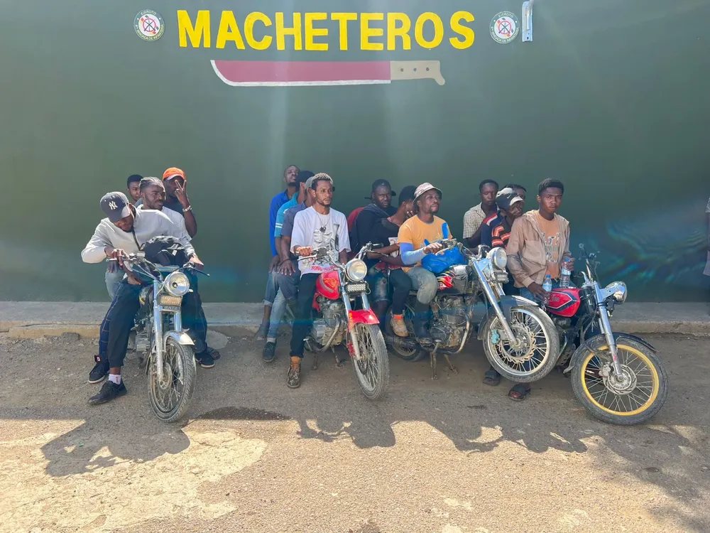 MACHETEROS