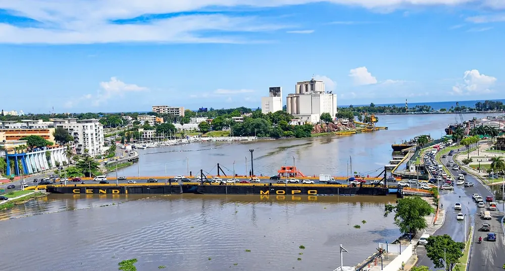 PUENTE FLOTANTE
